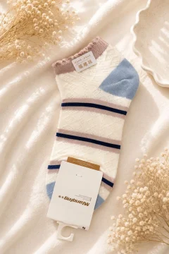 جرابات بنقشة الورود second